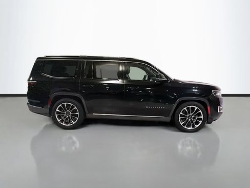 Used 2022 Jeep Wagoneer Series III w/ Premium Group I AWD/4WD image 8