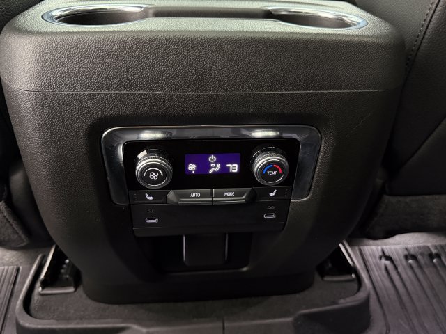 Used 2026 GMC Yukon Denali w/ Sun & Power Step Package RWD image 34