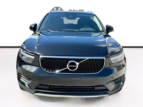 Used 2020 Volvo XC40 T5 Momentum w/ Protection Package Premier image 2
