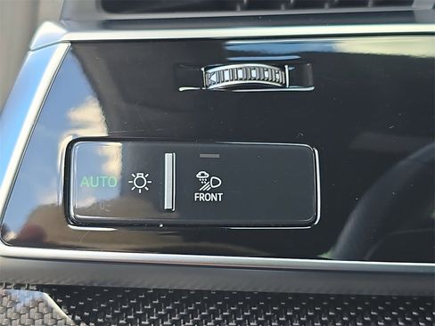 Used 2023 Audi SQ8 Prestige image 29
