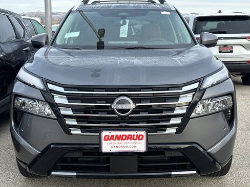 New 2026 Nissan Rogue Platinum image 3