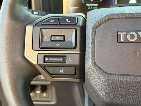 Used 2025 Toyota Land Cruiser w/ Premium Package image 32