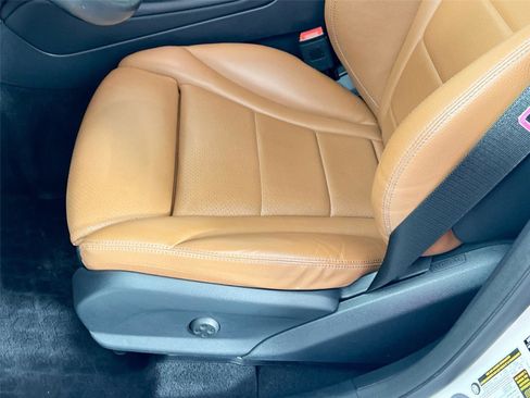 Certified 2022 Mercedes-Benz GLC 300 4MATIC image 17