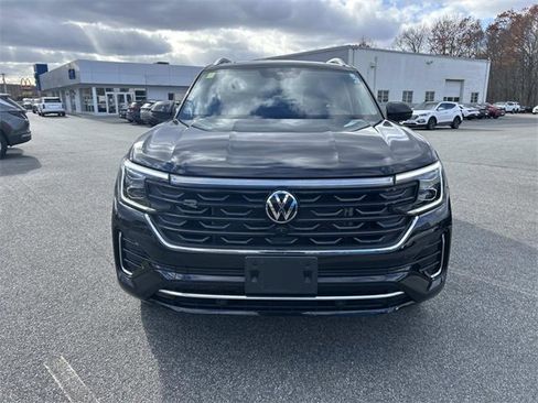 Used 2024 Volkswagen Atlas SEL Premium R-Line image 8