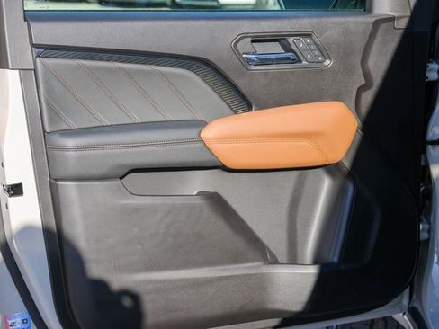 New 2026 GMC Canyon AT4 w/ AT4 Premium Package image 8