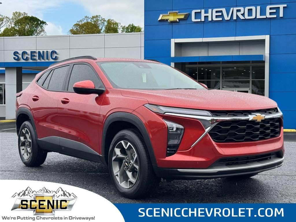 Used 2024 Chevrolet Trax LT FWD image 1