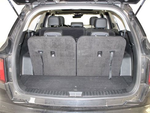 Used 2023 Kia Sorento S w/ Panoramic Sunroof Package image 13