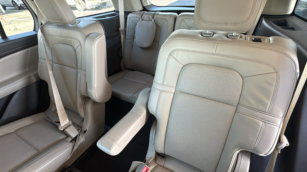 Used 2024 Lincoln Aviator Reserve w/ Jet Package AWD/4WD image 23