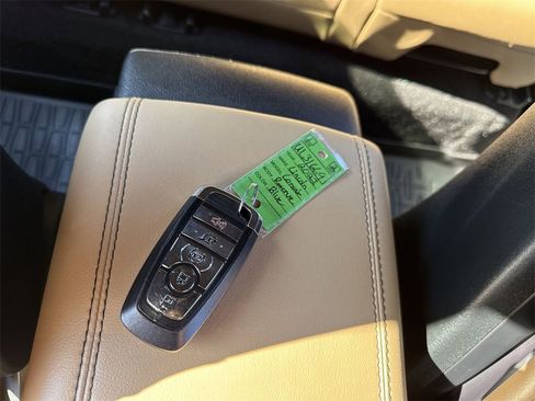 Used 2022 Lincoln Corsair Reserve w/ Equipment Group 201A image 30