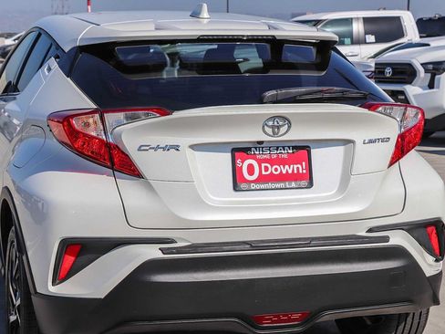 Used 2019 Toyota C-HR Limited FWD image 10