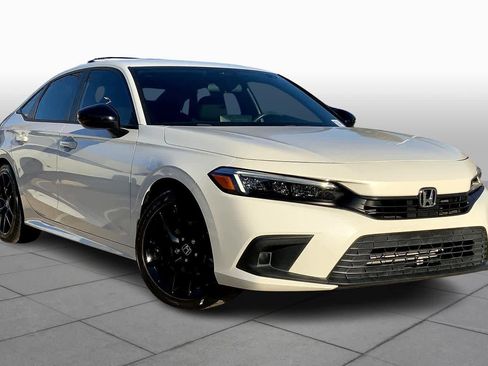 Used 2022 Honda Civic Sport image 2