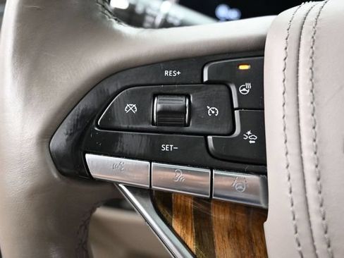 Used 2023 Cadillac Escalade ESV Sport Platinum w/ LPO, ONYX Package AWD/4WD image 36