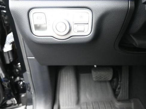 Used 2023 Mercedes-Benz GLE 350 4MATIC w/ 3rd Row Seat Package image 16