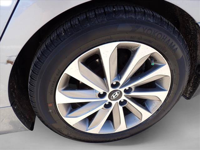 Used 2017 Hyundai Sonata Sport w/ Value Edition Package 02 FWD image 7