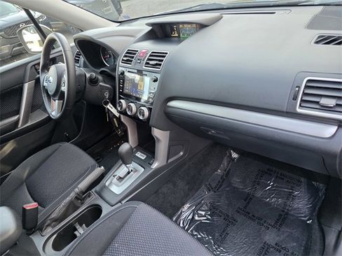Used 2017 Subaru Forester 2.5i Premium w/ All-Weather Package image 16