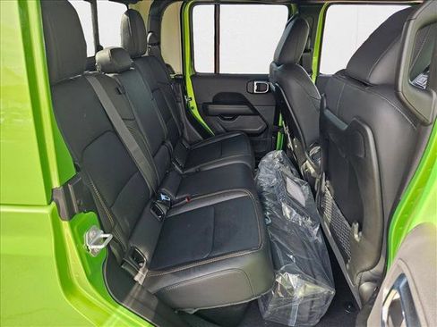 New 2025 Jeep Gladiator Sport image 13