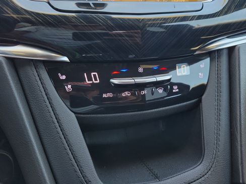 Certified 2023 Cadillac XT6 Premium Luxury AWD/4WD image 24