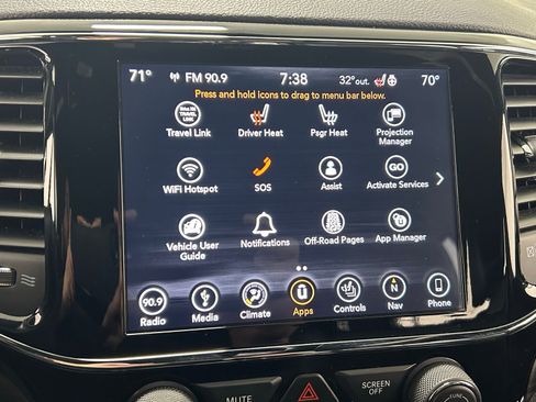 Used 2019 Jeep Grand Cherokee Altitude image 16