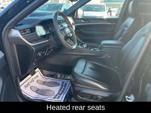 Used 2024 Jeep Grand Cherokee L Limited w/ Black Appearance Package image 21