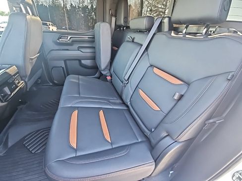 Certified 2024 GMC Sierra 1500 AT4 w/ AT4 Preferred Package AWD/4WD image 21