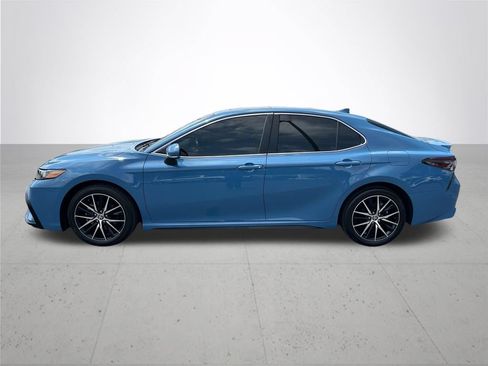 Used 2024 Toyota Camry SE AWD/4WD image 10