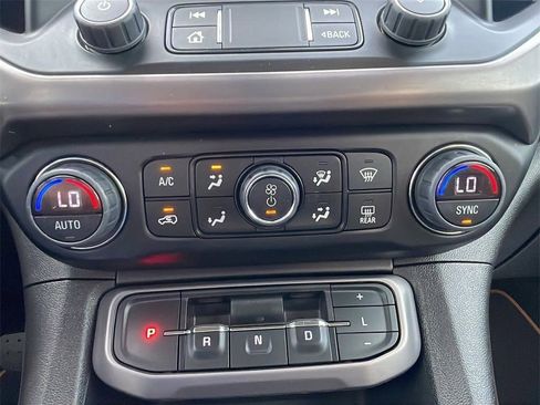 Used 2023 GMC Acadia AT4 image 26