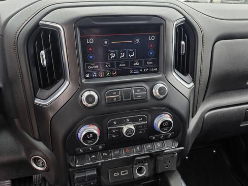 Used 2022 GMC Sierra 1500 AT4 w/ AT4 Premium Package AWD/4WD image 14