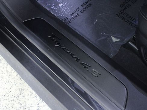 Used 2021 Porsche Taycan 4S image 20