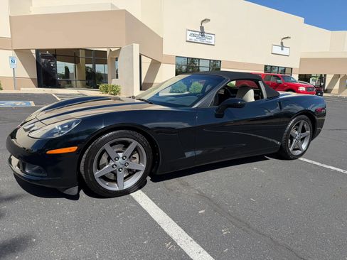 Used 2006 Chevrolet Corvette Convertible w/ Preferred Equipment Group RWD image 24