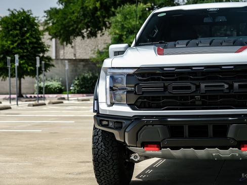 Used 2026 Ford F150 Raptor w/ Equipment Group 803A Raptor R AWD/4WD image 29