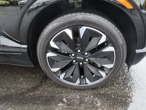 Used 2024 Chevrolet Blazer EV RS image 9