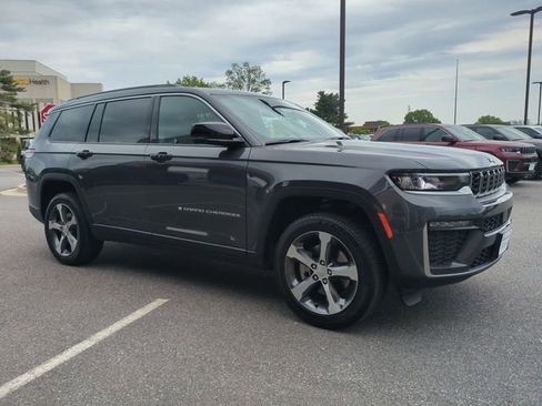New 2026 Jeep Grand Cherokee L Limited AWD/4WD image 2