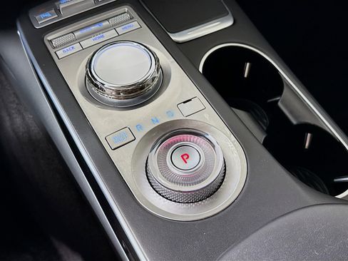 Used 2023 Genesis GV70 2.5T image 20