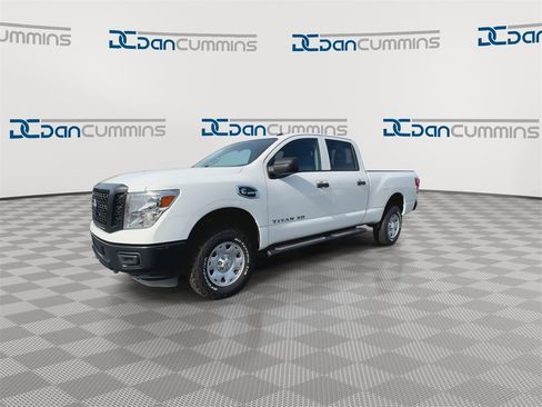 Used 2019 Nissan Titan S w/ S Utility Package image 5