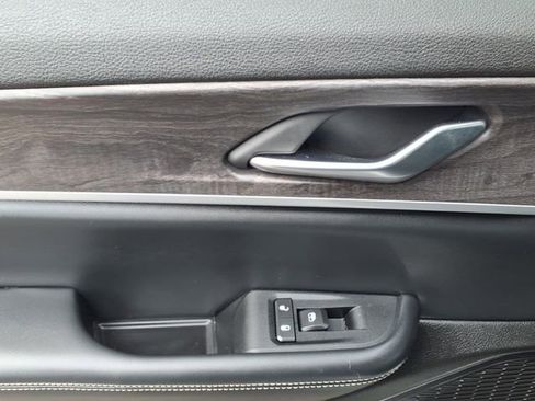 Certified 2023 Jeep Grand Cherokee L Limited image 15