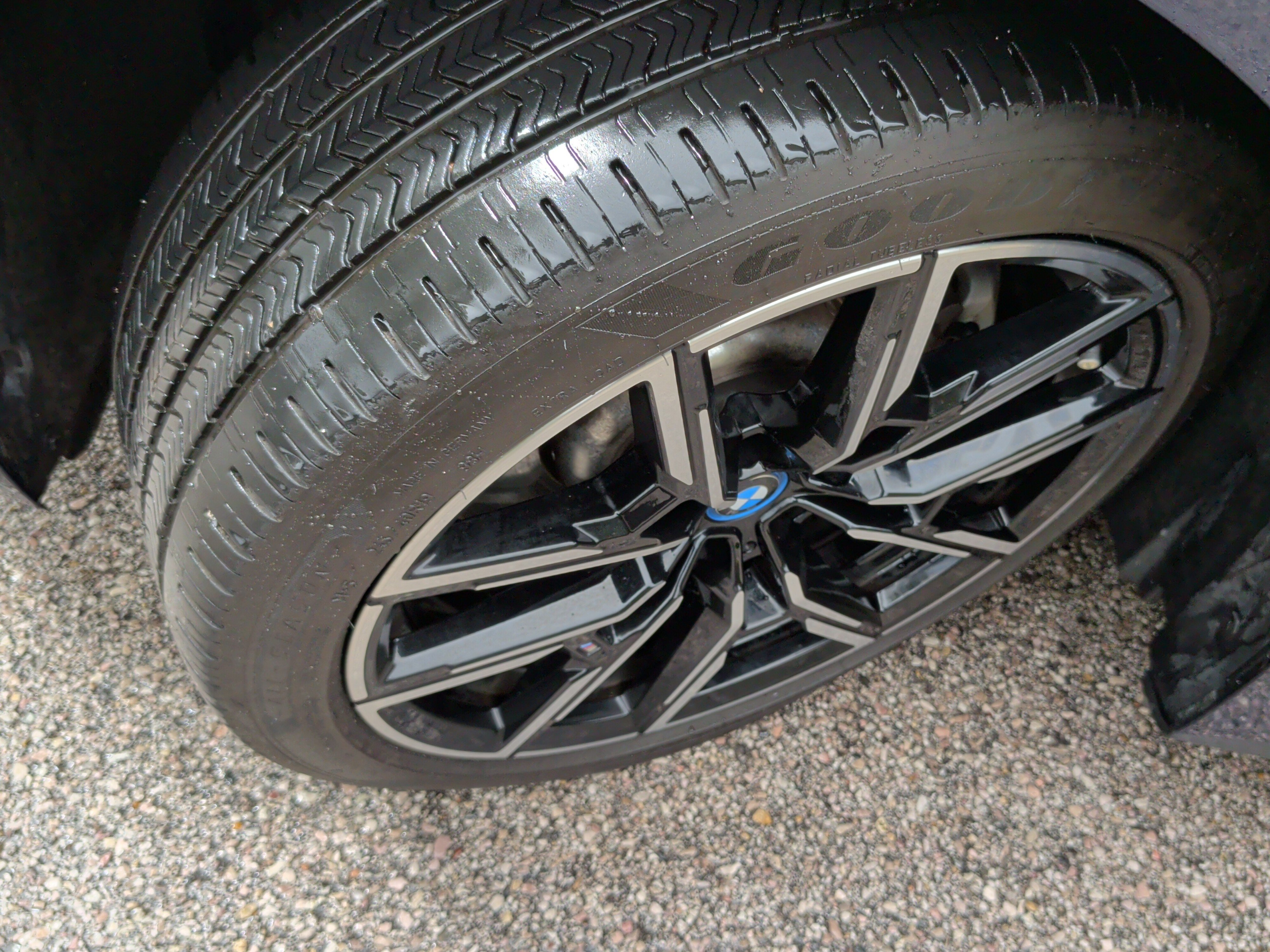 Used 2023 BMW i4 eDrive40 w/ M Sport Package RWD image 14