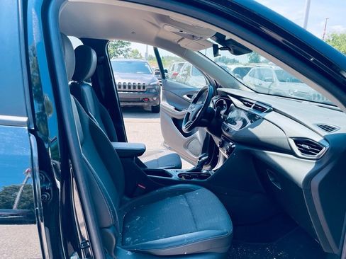 Used 2023 Buick Encore GX Preferred w/ Cold Weather Comfort Package AWD/4WD image 18