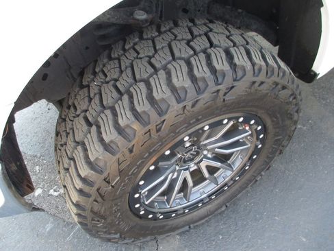 Used 2020 Ford F150 XLT image 11