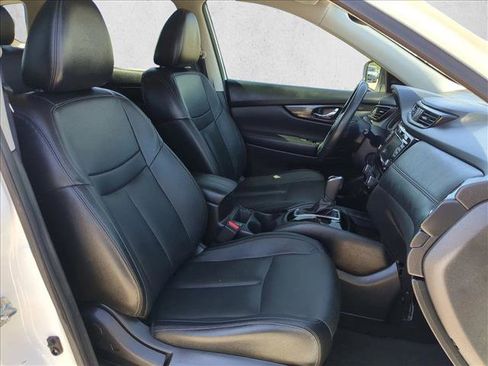 Used 2018 Nissan Rogue SL image 19