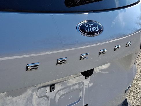 Used 2025 Ford Escape Active AWD/4WD image 29