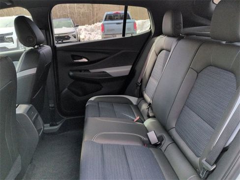 Used 2024 Buick Envista Preferred w/ Advanced Safety Package image 21