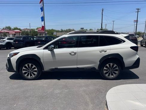 Used 2025 Subaru Outback Touring XT AWD/4WD image 4