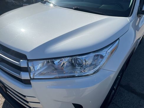Used 2019 Toyota Highlander XLE image 29