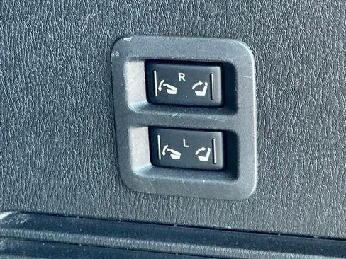 Used 2019 Nissan Armada Platinum w/ Captain's Chairs Package AWD/4WD image 23