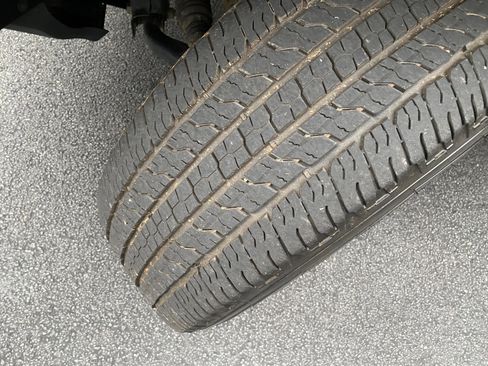 Used 2023 Chevrolet Colorado LT w/ LT Convenience Package III image 12