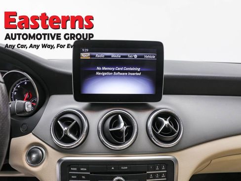 Used 2018 Mercedes-Benz CLA 250 image 12