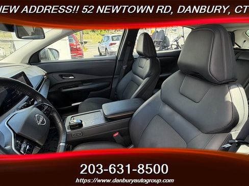 Used 2023 Nissan Ariya AWD image 12