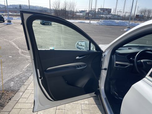 Used 2019 Cadillac XT4 Premium Luxury image 17