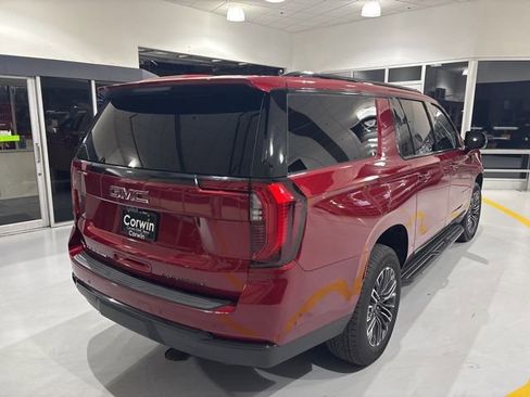 Used 2025 GMC Yukon XL Elevation w/ Elevation Premium Package image 9
