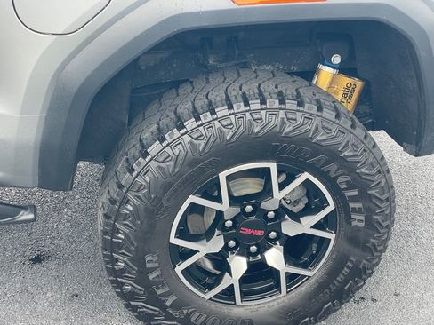 Certified 2024 GMC Canyon AT4X image 29